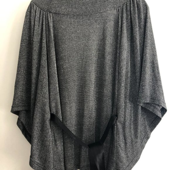 Gorgeous SWEET CHEMISE Cape Lightweight Jacket/Sweater - In Slight Shimmer Grey - Picture 6 of 7